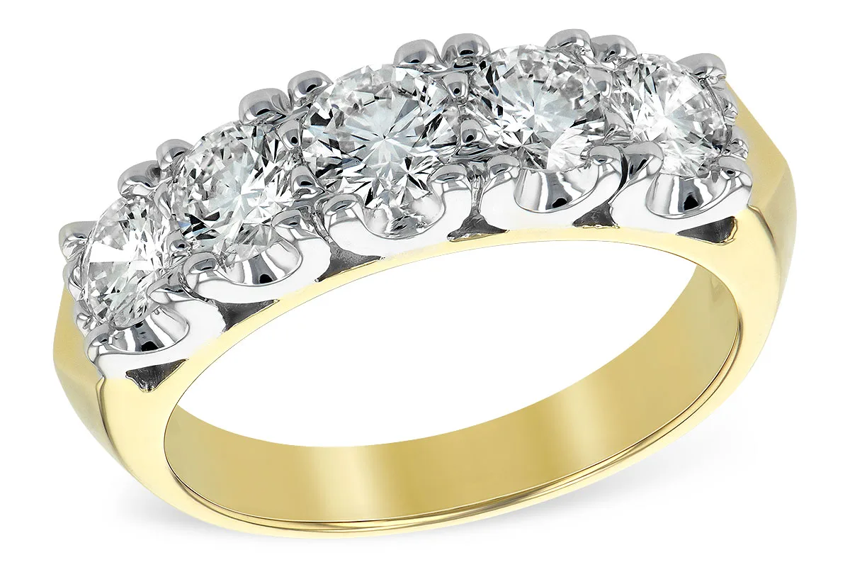 Diamond Wedding Band in yellow gold