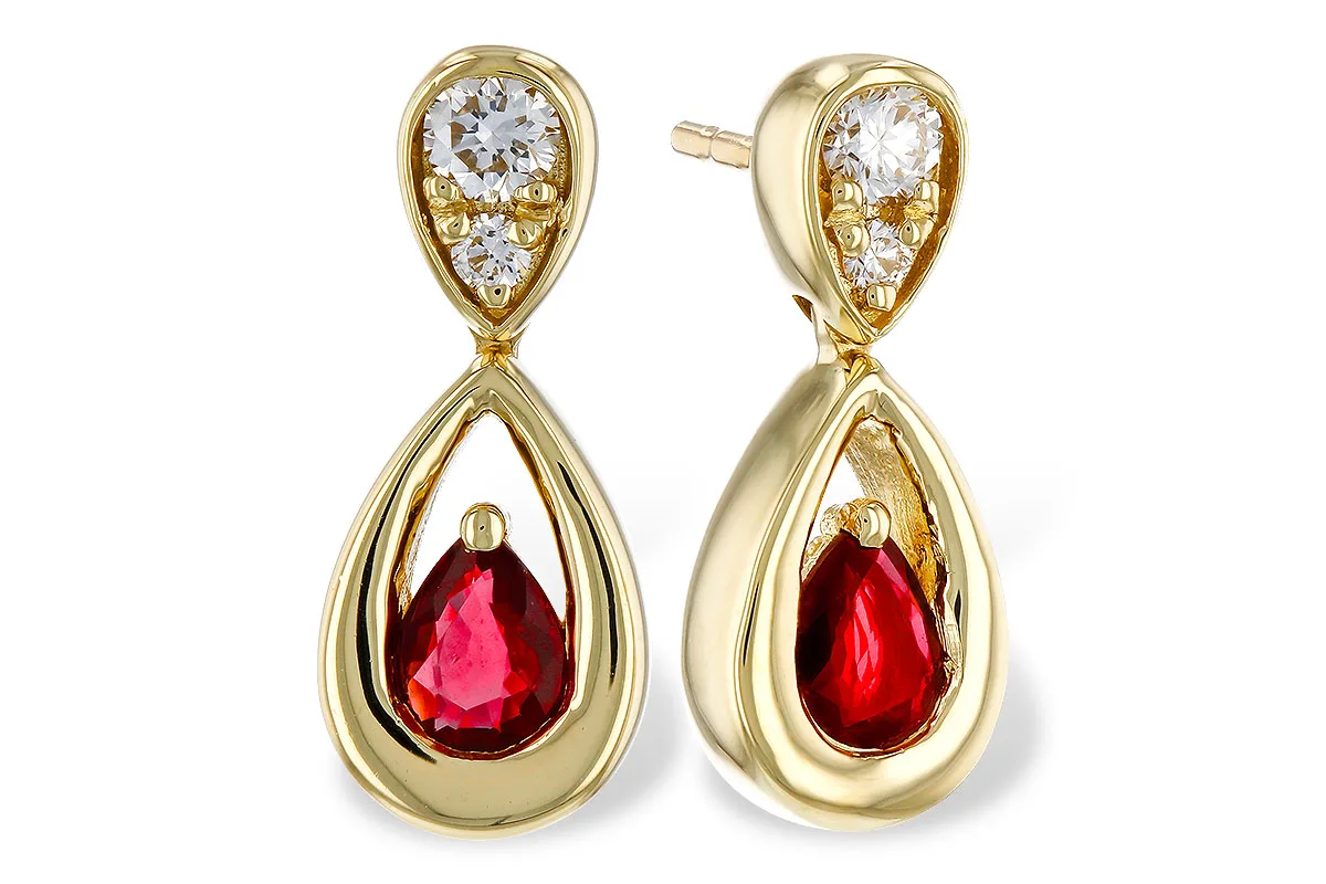Ruby Earrings in yellow gold