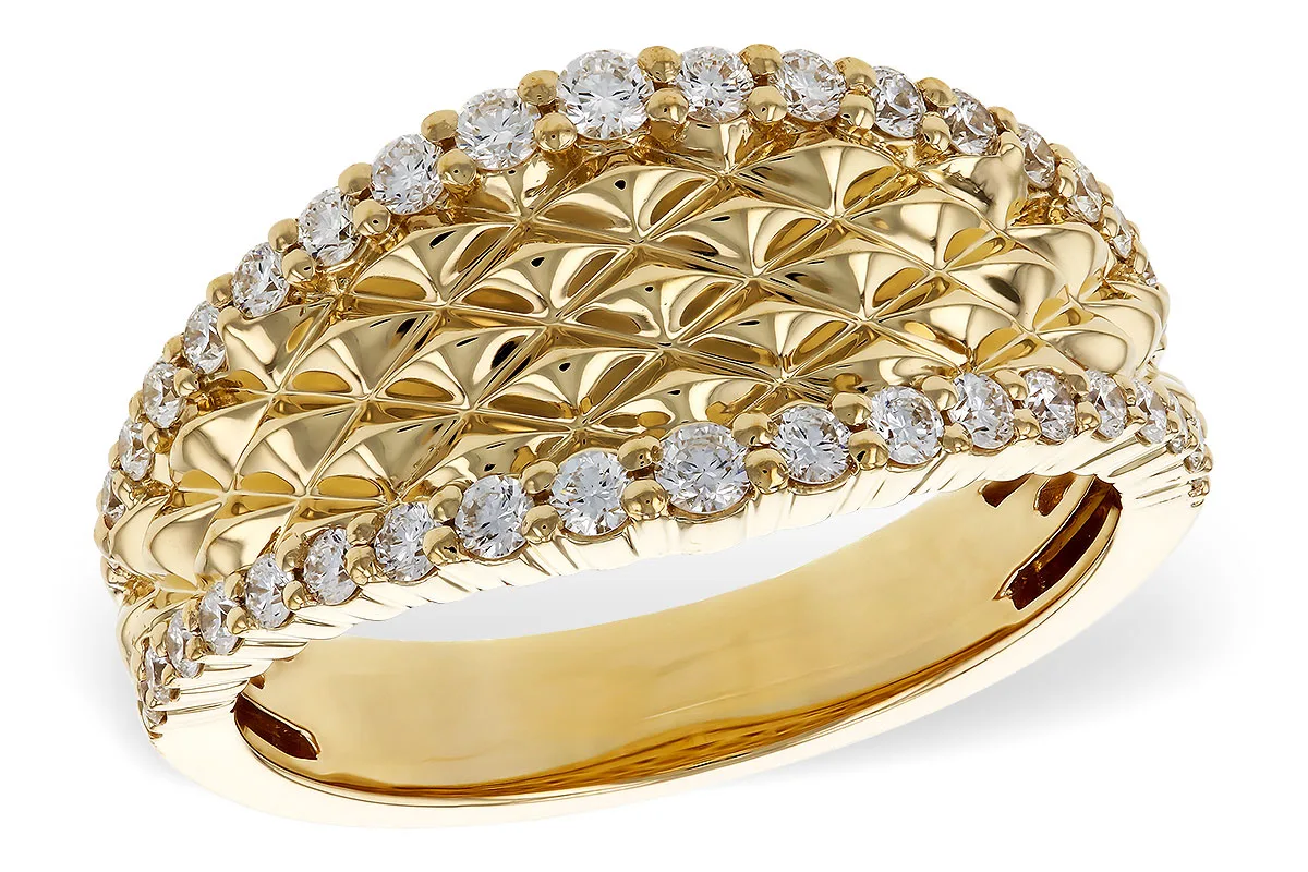 Diamond Wedding Band in yellow gold