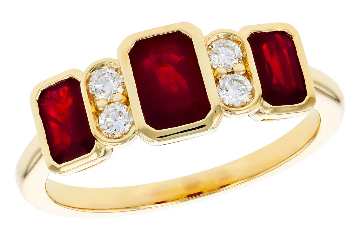 Ruby Ring in yellow gold