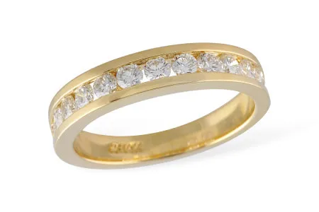 Diamond Wedding Band in yellow gold