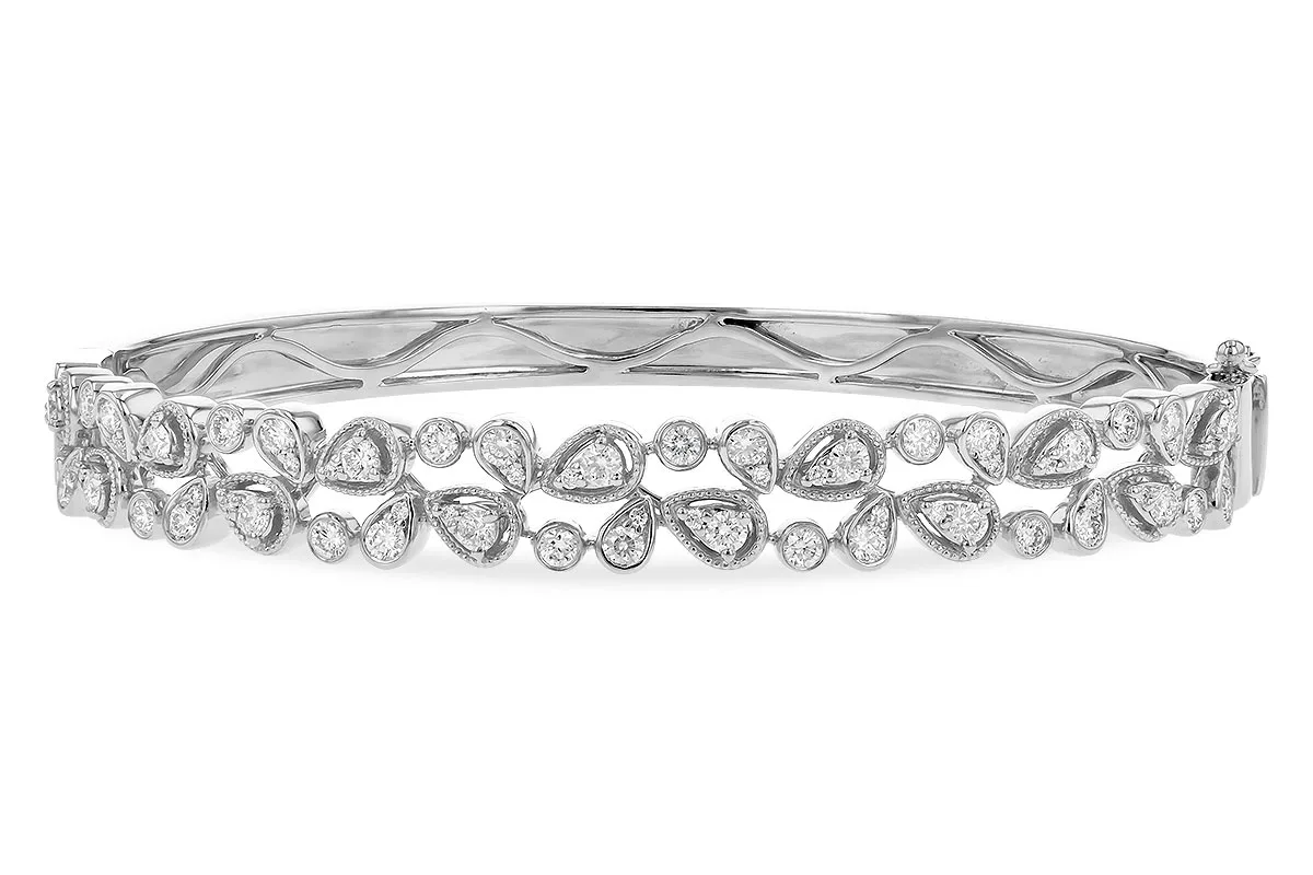 Diamond Bangle in white gold