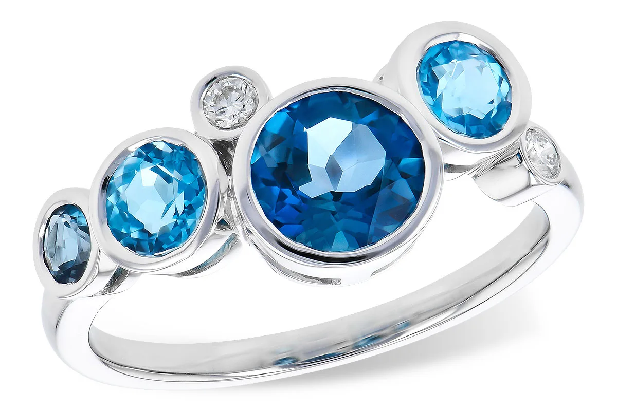 Blue Topaz Ring in white gold