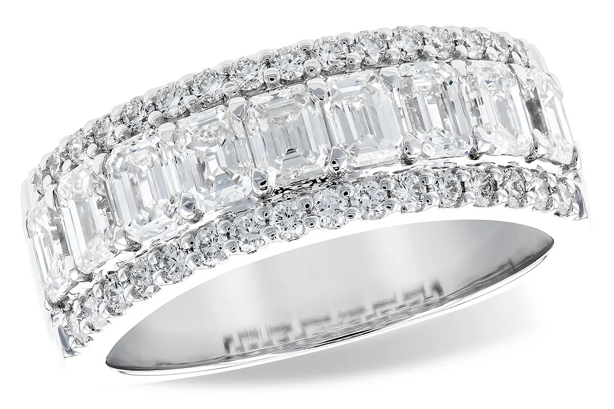 Diamond Wedding Band in white gold