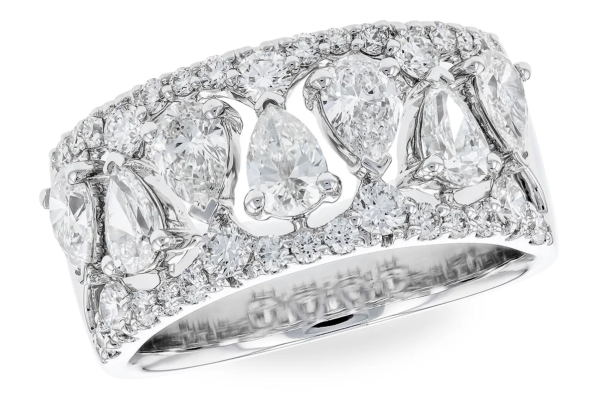 Diamond Wedding Band in white gold