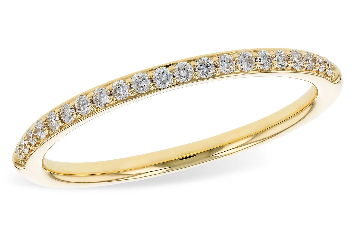 Diamond Wedding Band in yellow gold