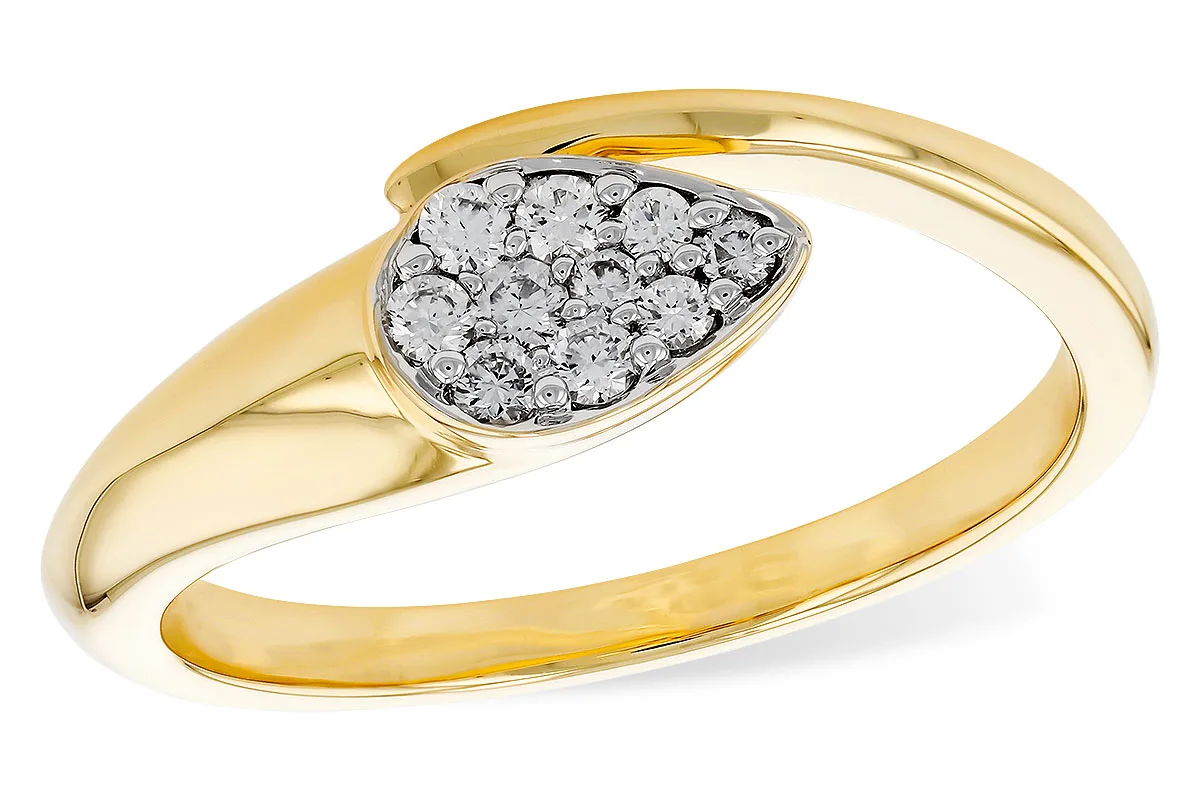 Diamond Ring in yellow gold