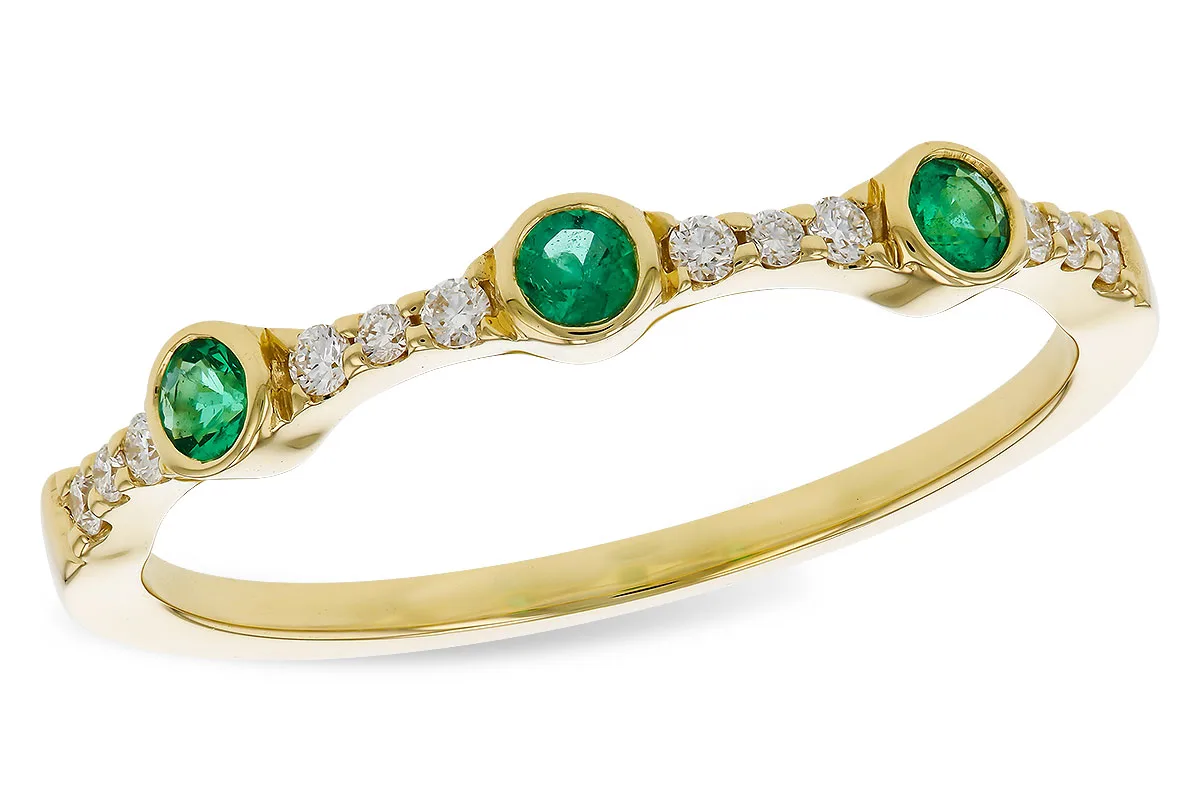 Emerald Wedding Band in yellow gold