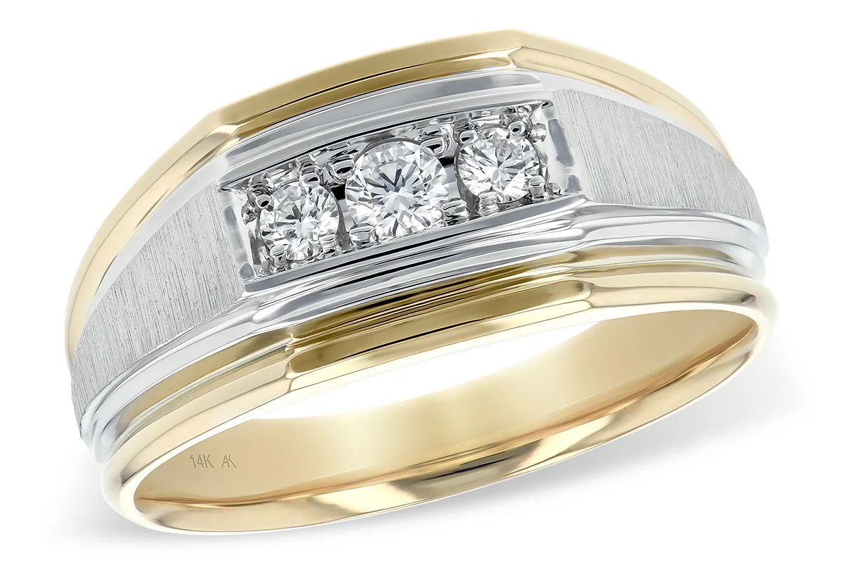 Men's Diamond Wedding Band in yellow gold