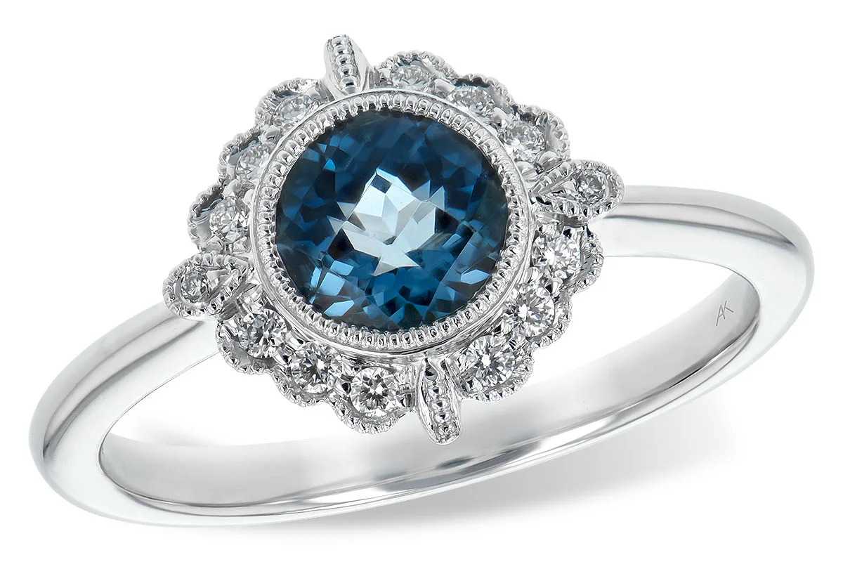 Blue Topaz Ring in white gold