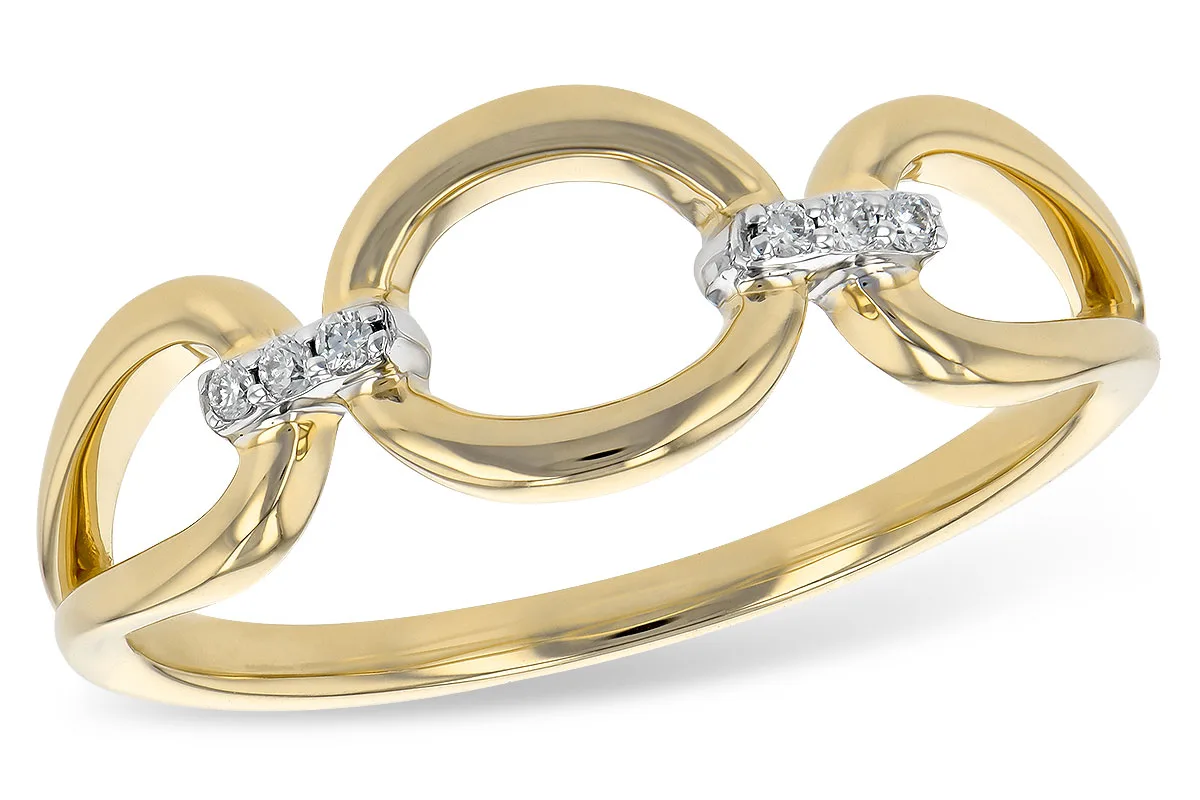 Diamond Ring in yellow gold