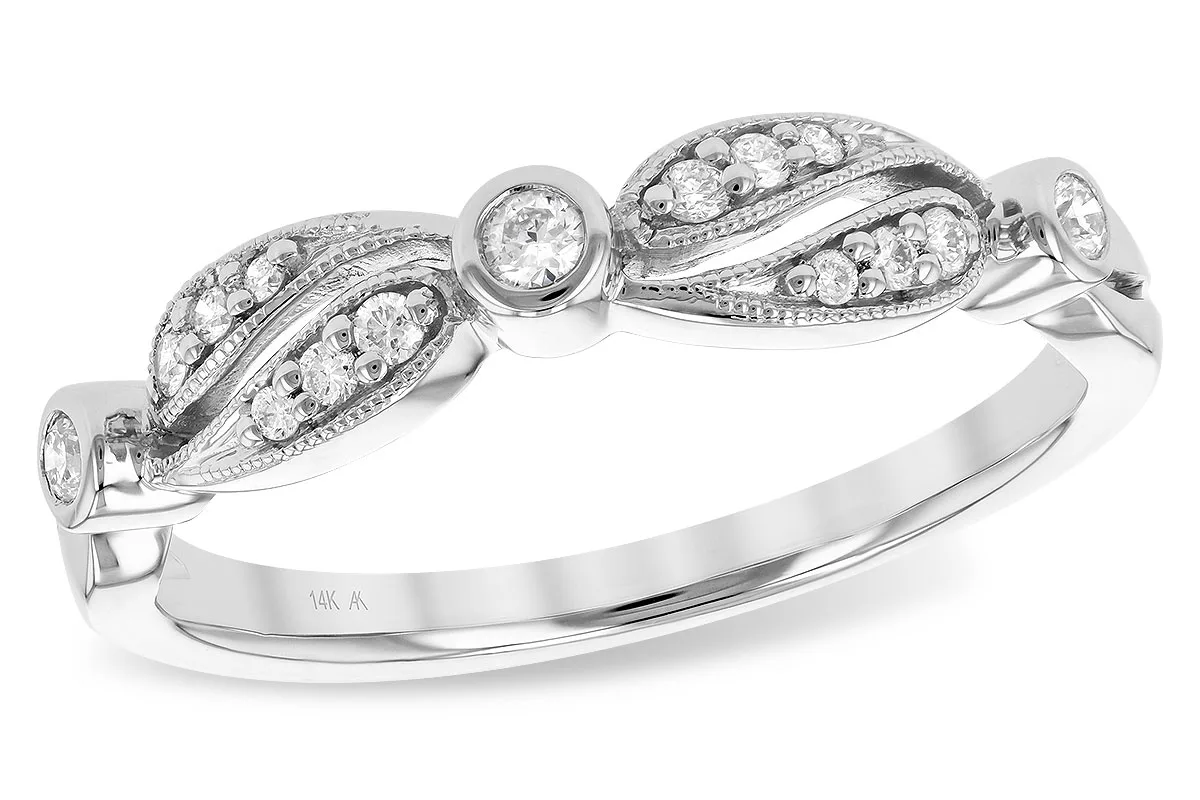 Diamond Wedding Band in white gold