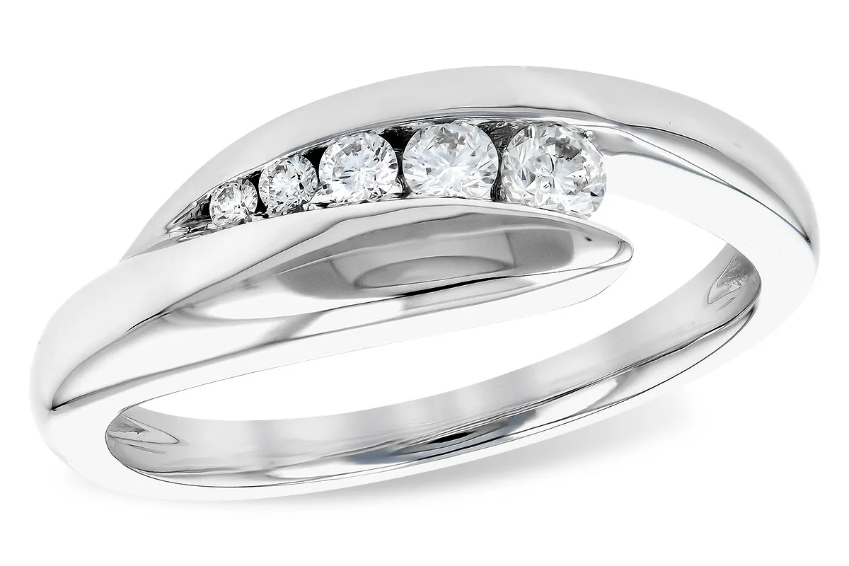 Diamond Ring in white gold