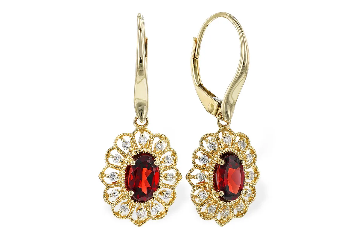 Garnet Earrings in yellow gold