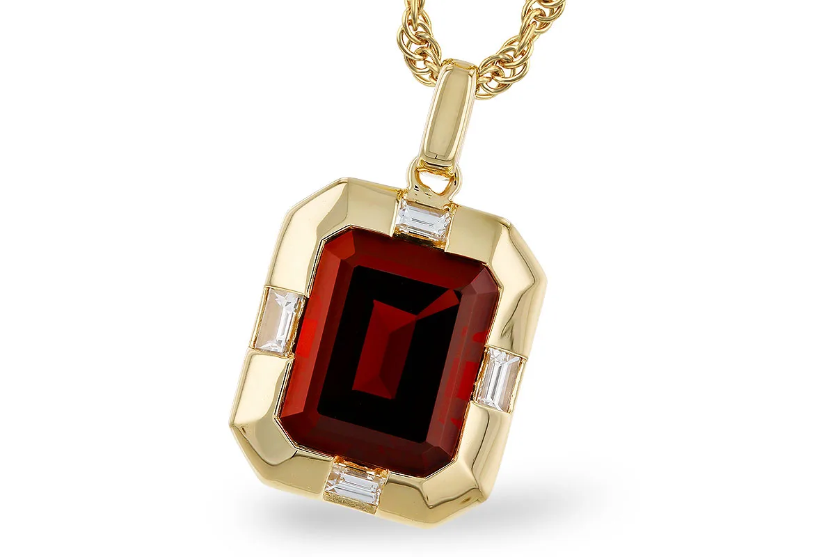 Garnet Necklace in yellow gold