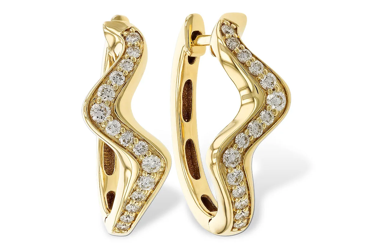 Diamond Earrings in yellow gold