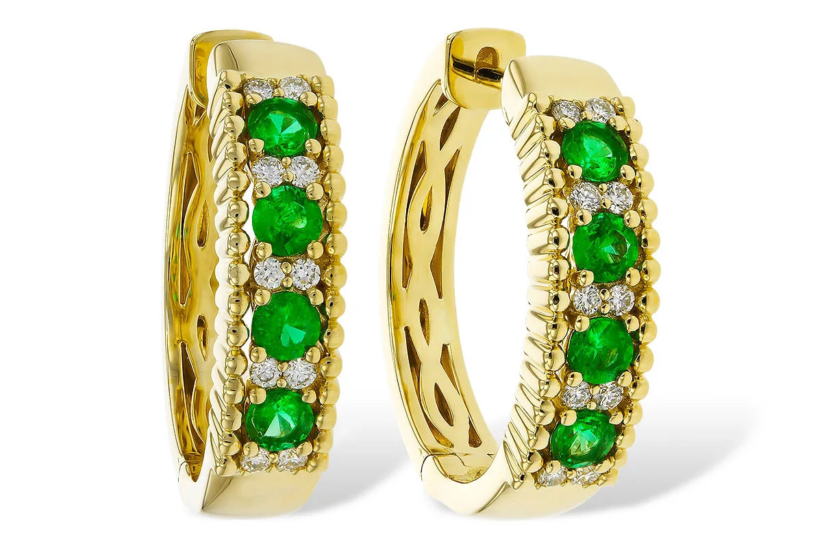 Emerald Earrings in yellow gold