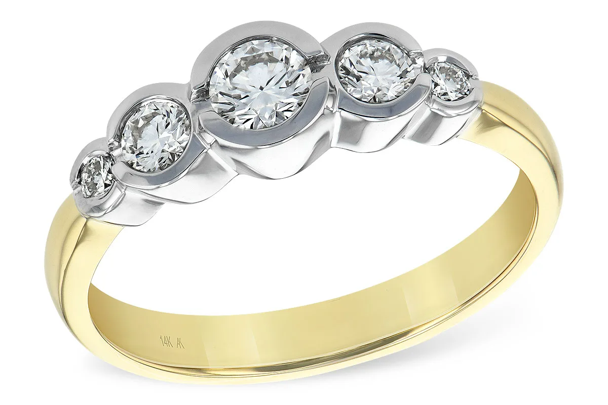 Diamond Wedding Band in yellow gold