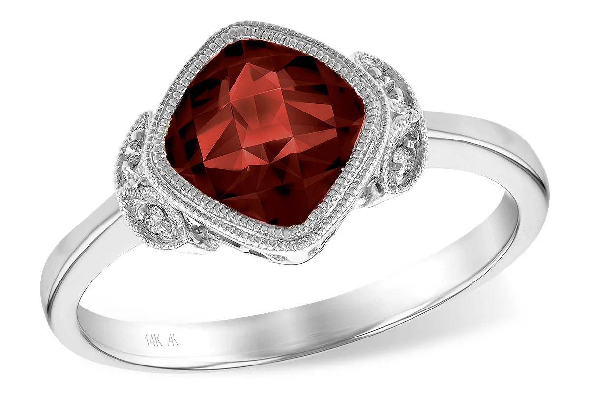 Garnet Ring in white gold