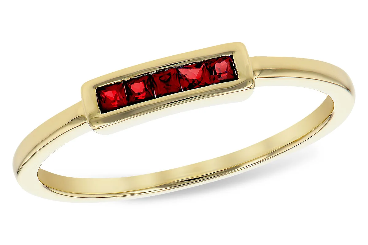 Ruby Ring in yellow gold