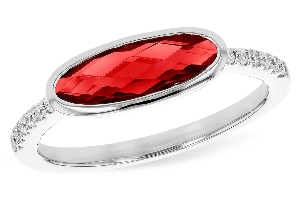 Garnet Ring in white gold