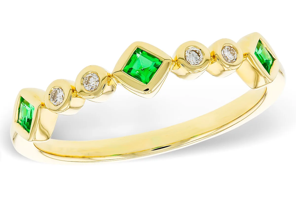 Emerald Wedding Band in yellow gold