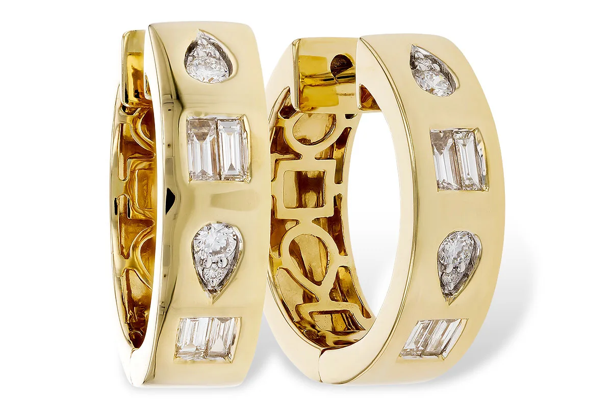 Diamond Earrings in yellow gold