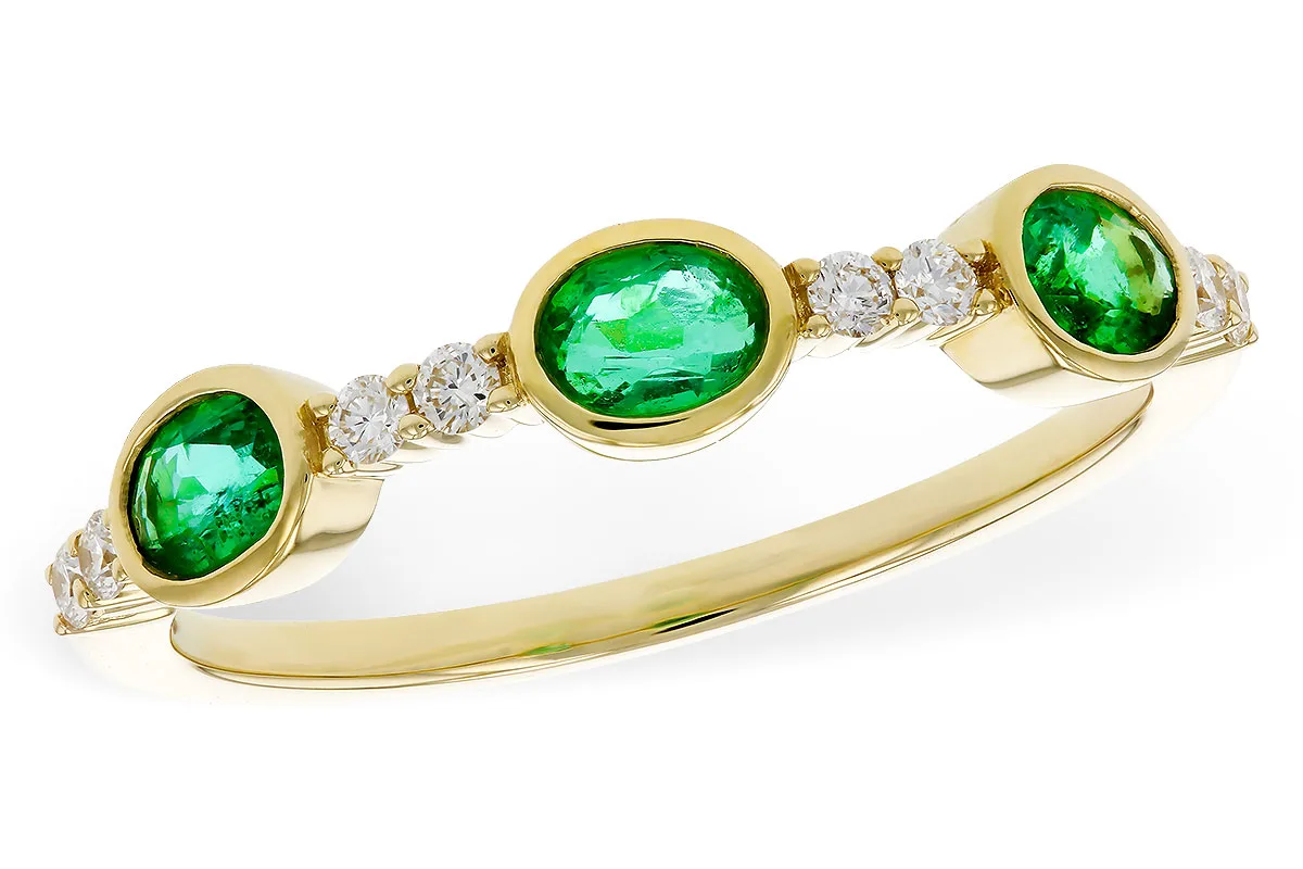 Emerald Wedding Band in yellow gold