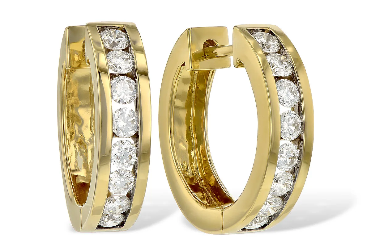 Diamond Earrings in yellow gold