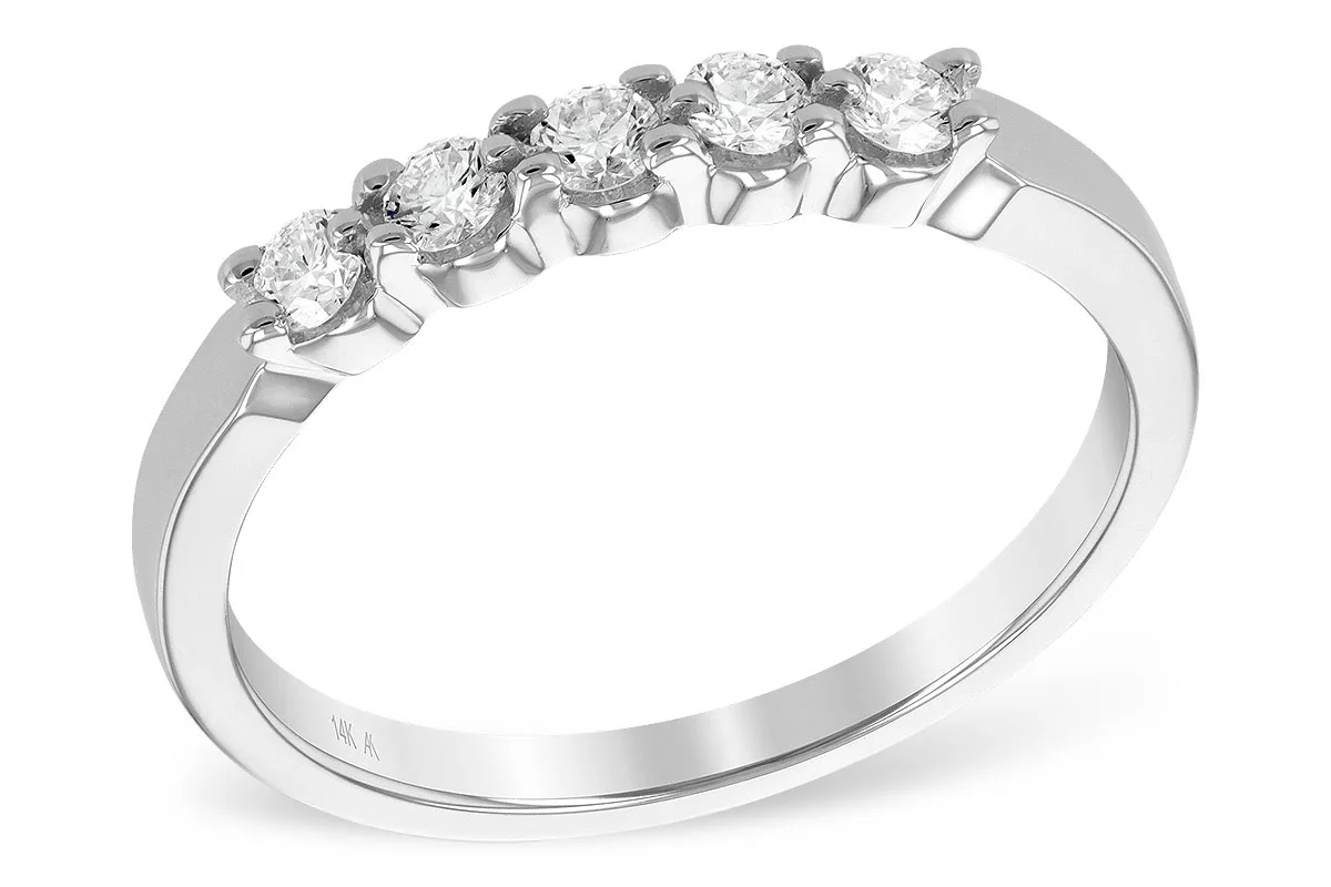 Diamond Wedding Band in white gold