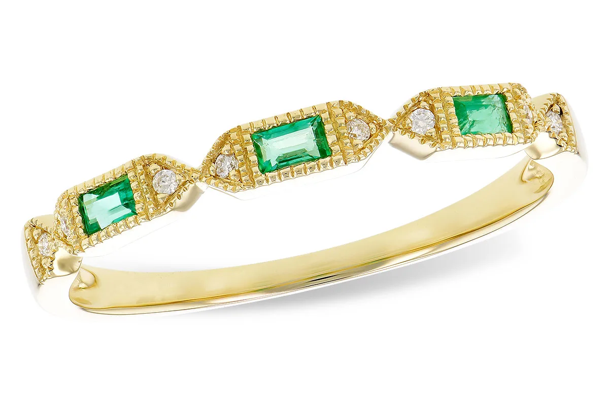 Emerald Wedding Band in yellow gold