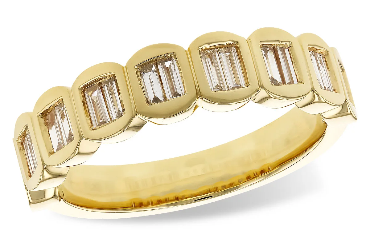 Baguette Diamond & Diamond Wedding Band in yellow gold