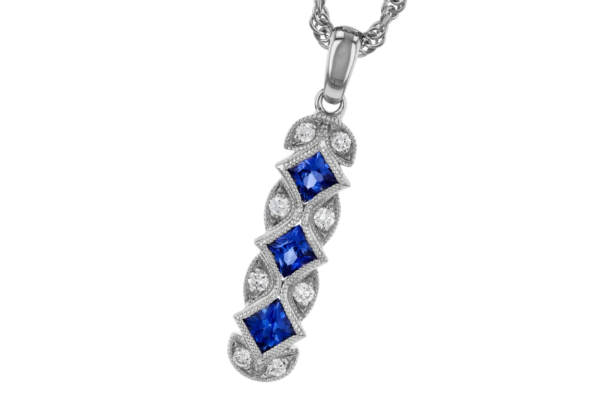 Sapphire Necklace in white gold