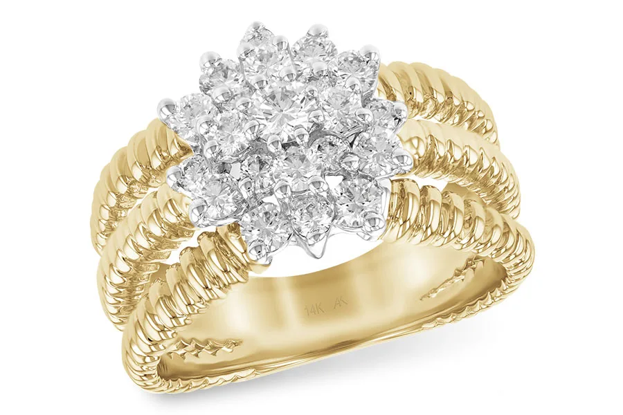 Diamond Ring in yellow gold