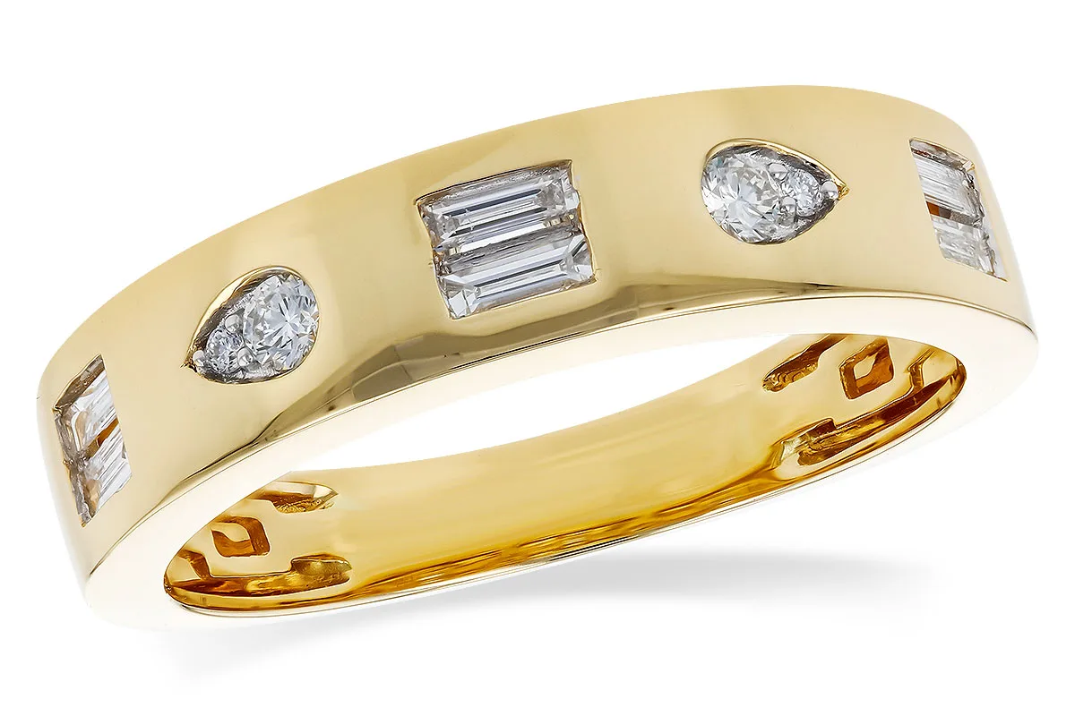 Diamond Wedding Band in yellow gold