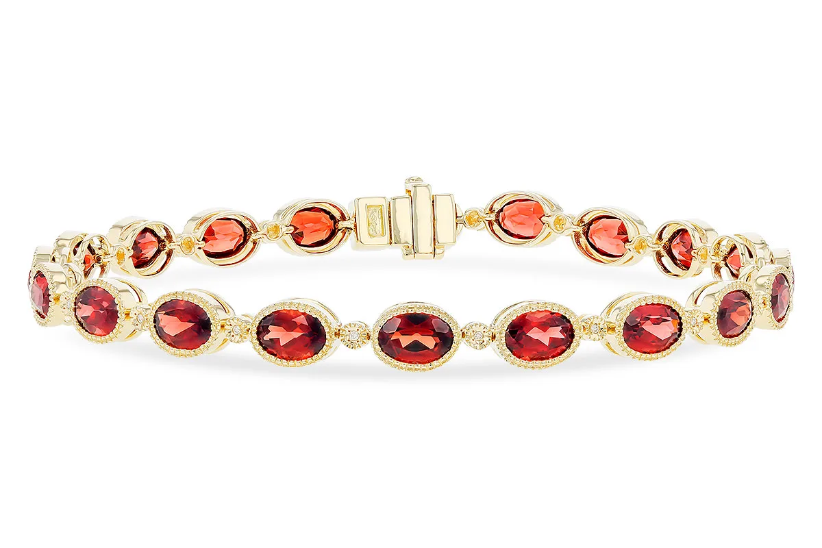 Garnet Bracelet in yellow gold