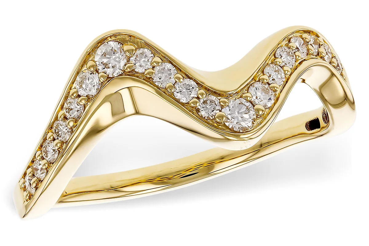 Diamond Ring in yellow gold