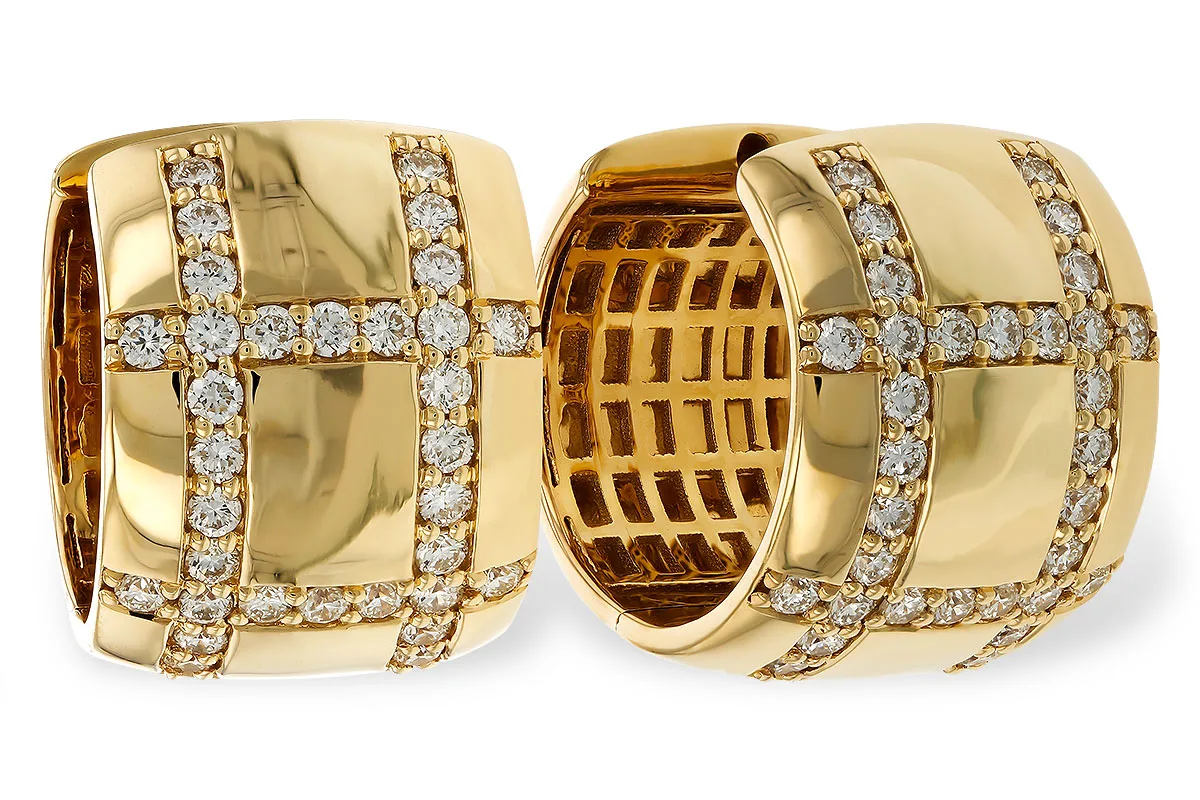 Diamond Earrings in yellow gold