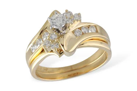 Diamond Wedding Set in yellow gold