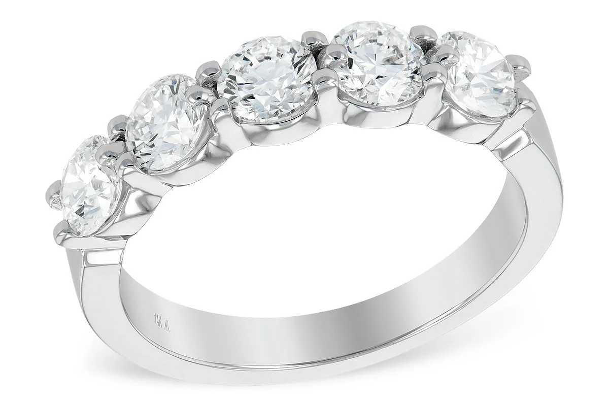 Diamond Wedding Band in white gold