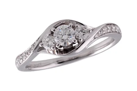 Diamond Engagement Ring in white gold