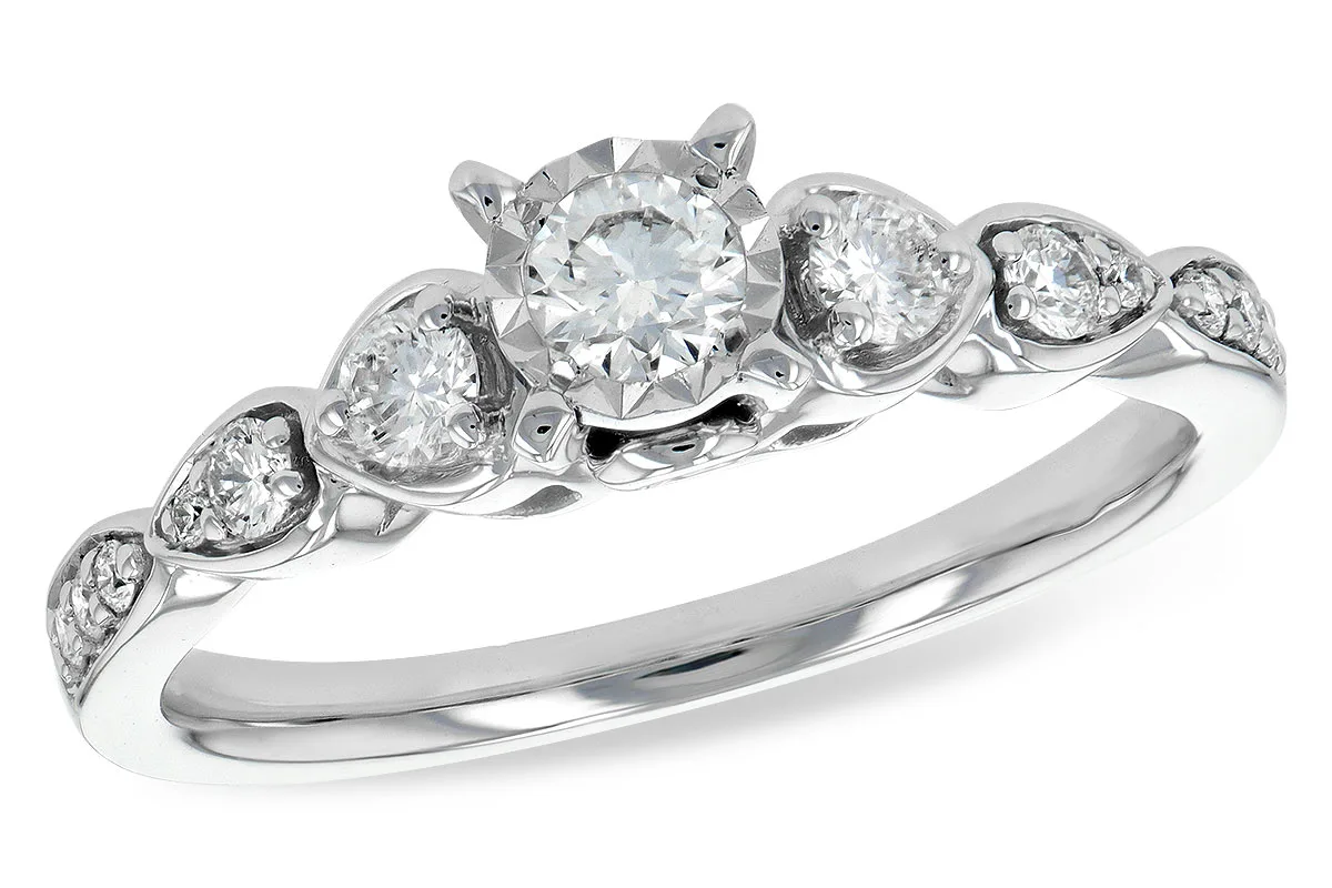 Diamond Engagement Ring in white gold