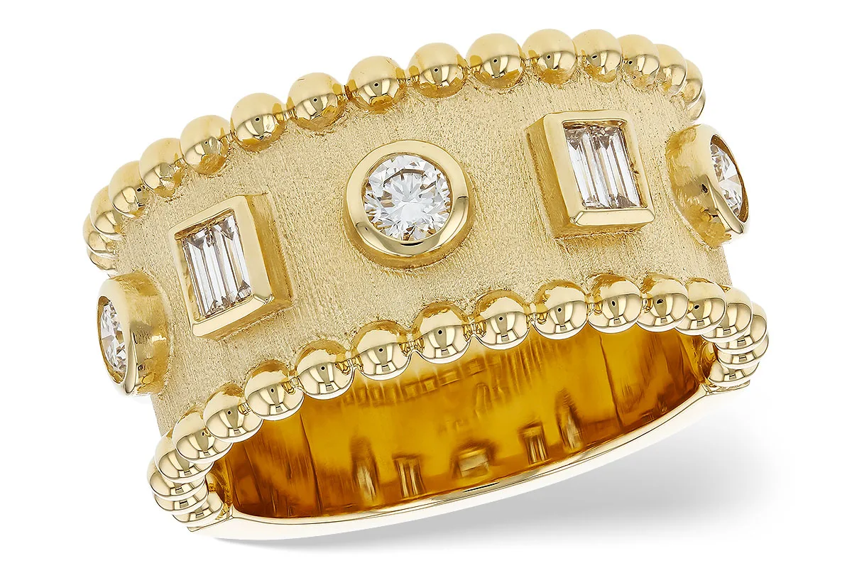 Diamond Wedding Band in yellow gold