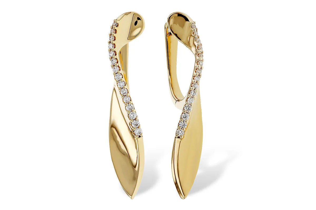 Diamond Earrings in yellow gold
