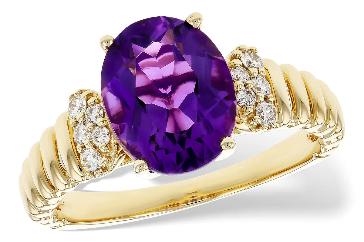 Amethyst Ring in yellow gold