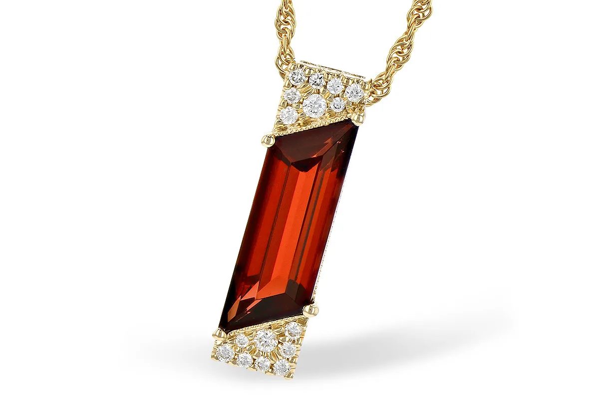 Garnet Necklace in yellow gold