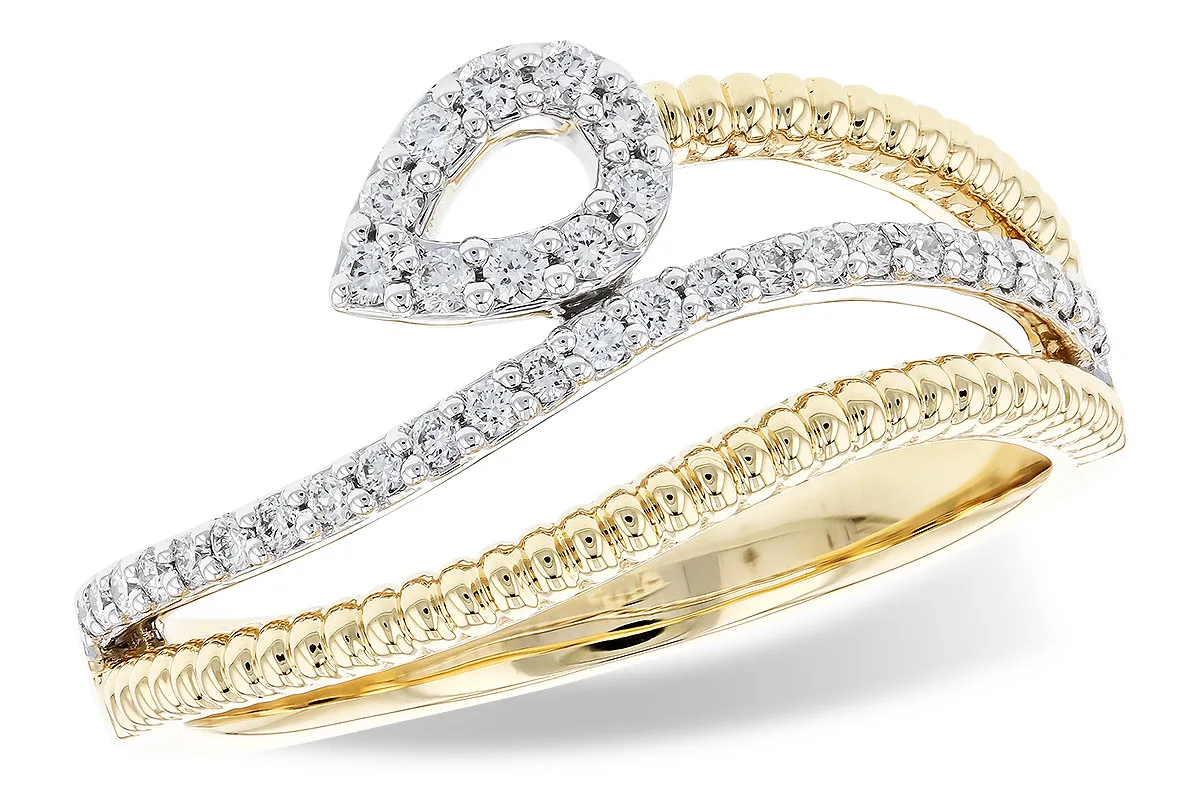 Diamond Ring in yellow & white