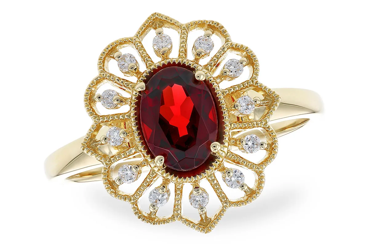 Garnet Ring in yellow gold
