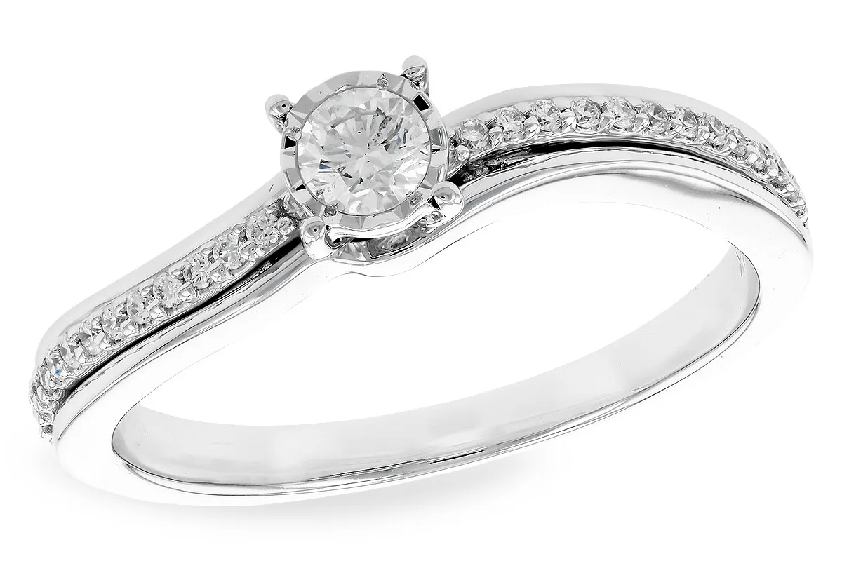 Diamond Engagement Ring in white gold
