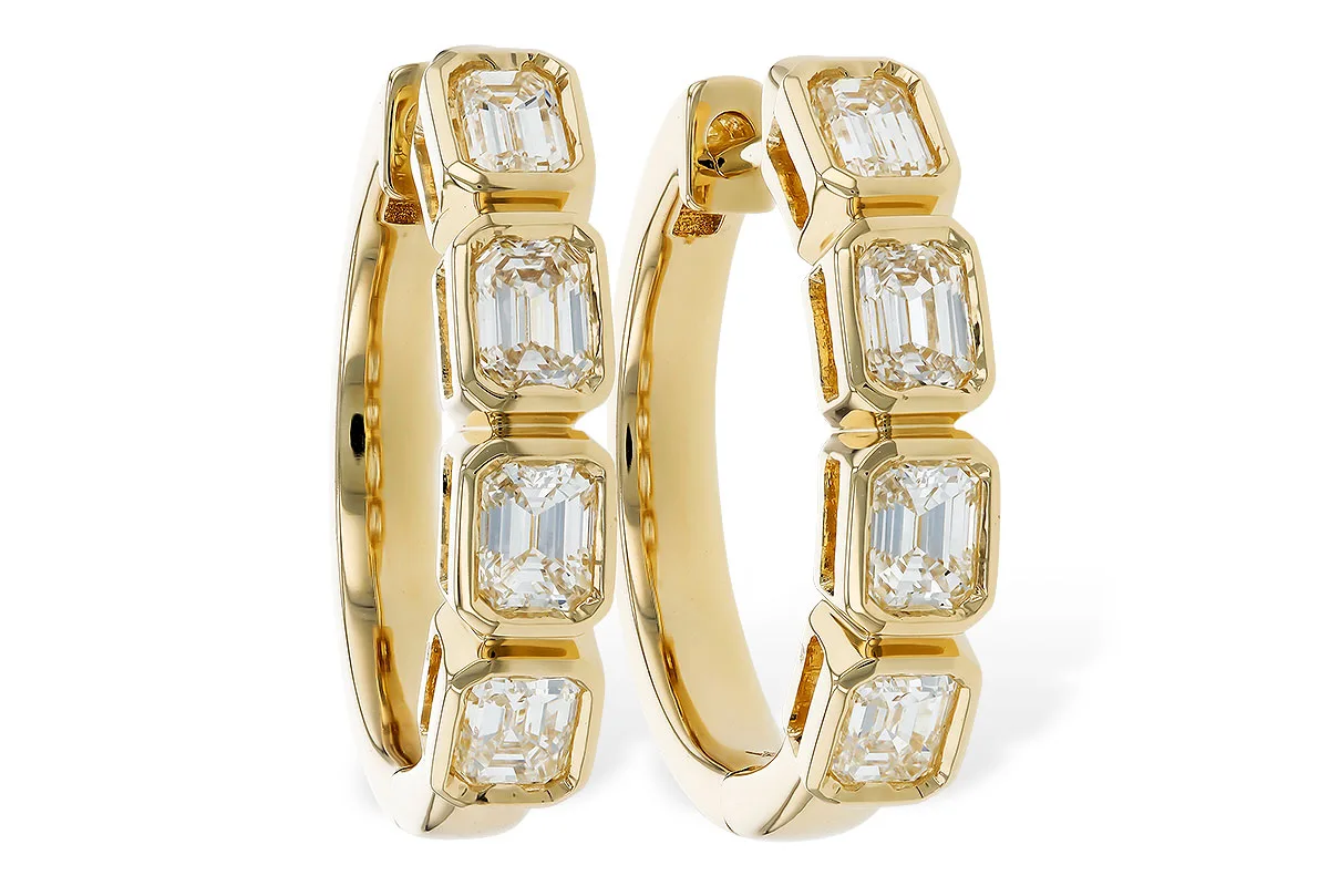 Emerald-Cut Diamond Earrings in yellow gold